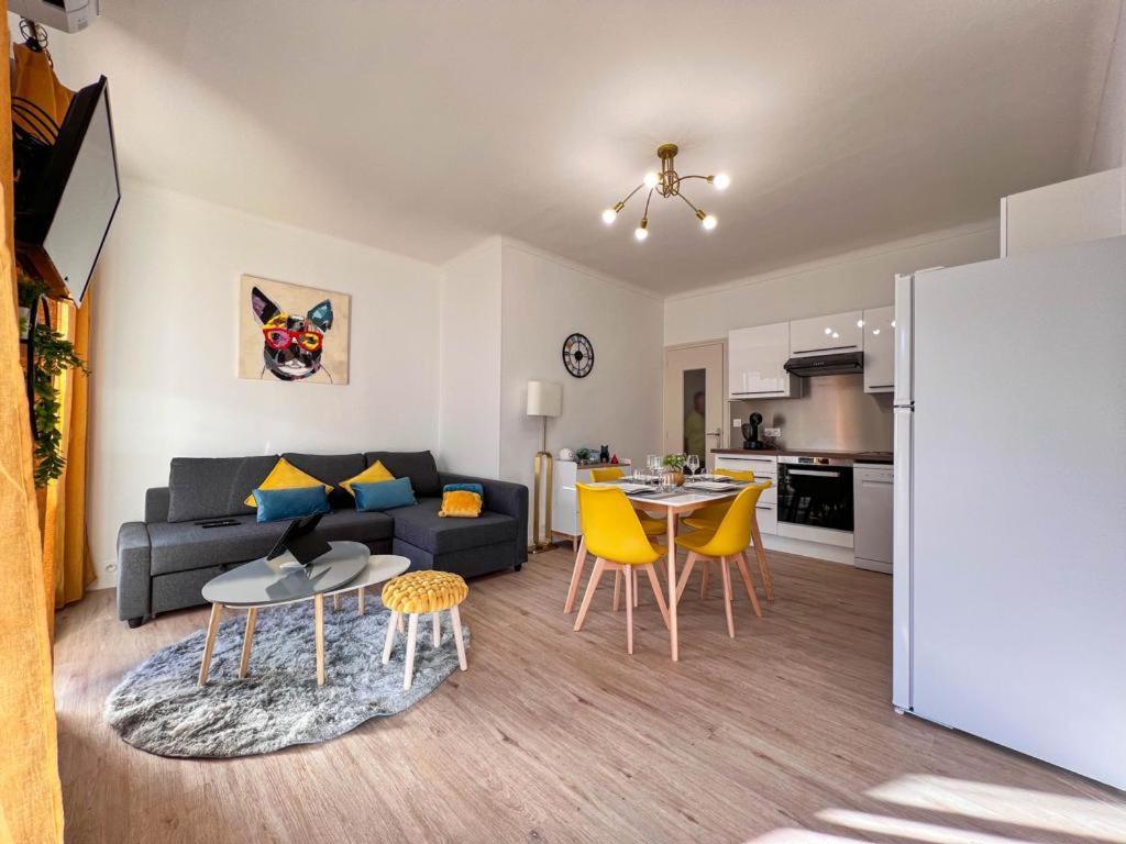 Vue Parking Prive Place Med Appartement